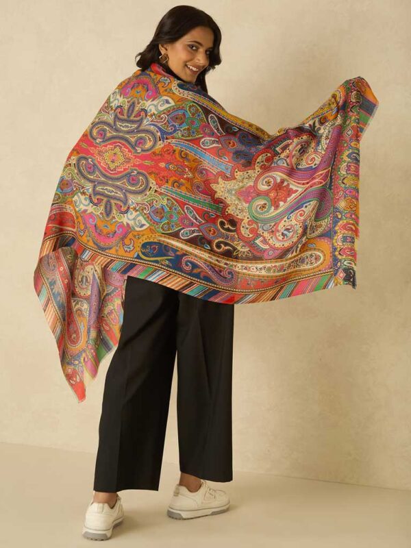 Ethnic Paisley Print Wool Scarf
