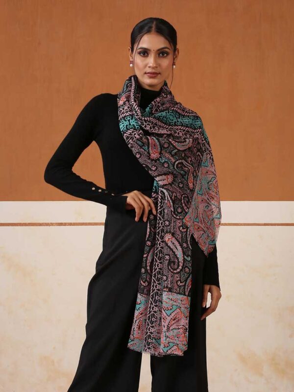 Ethnic Paisley Print Wool Scarf
