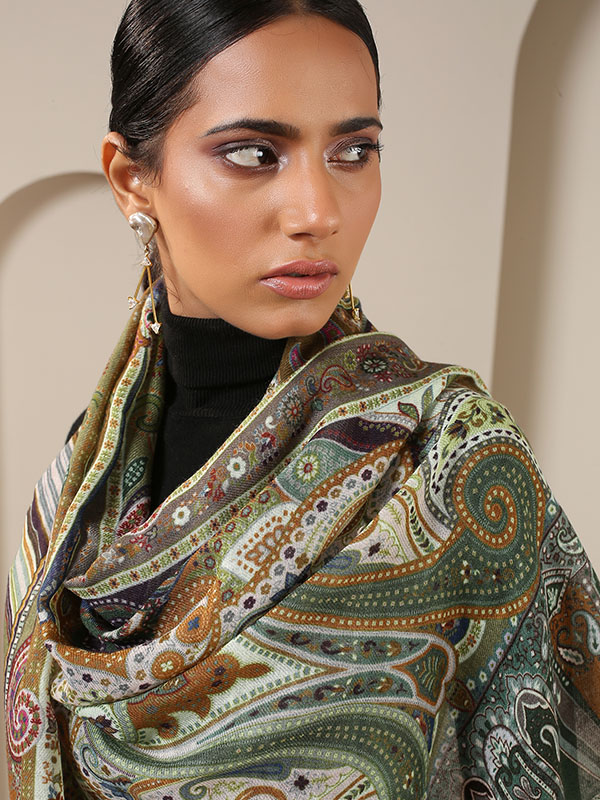 Ethnic Paisley Print Wool Scarf