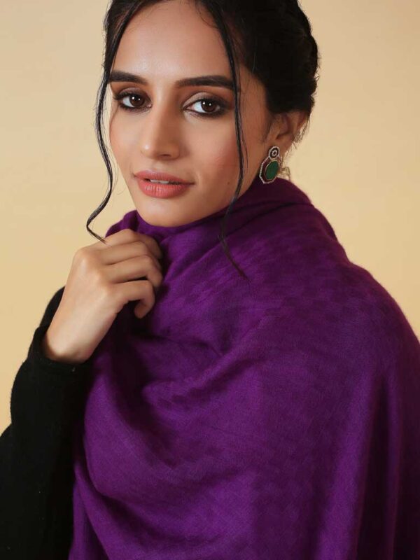 Virgin Cashmere Solid Scarf