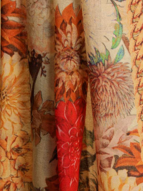 Petal Poetry Wool Scarf - Pristine Fawn