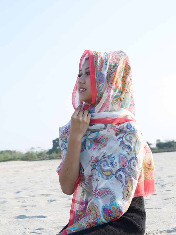 Fusion Paisley Print Scarf