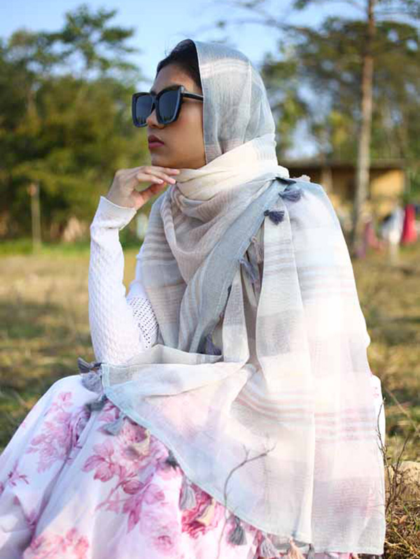 Stripes & Tassels Cotton Scarf